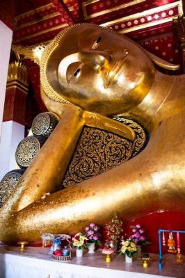  Wat Photikhun: Una Pagoda Splendida con un Misterioso Buddha Sdraiato